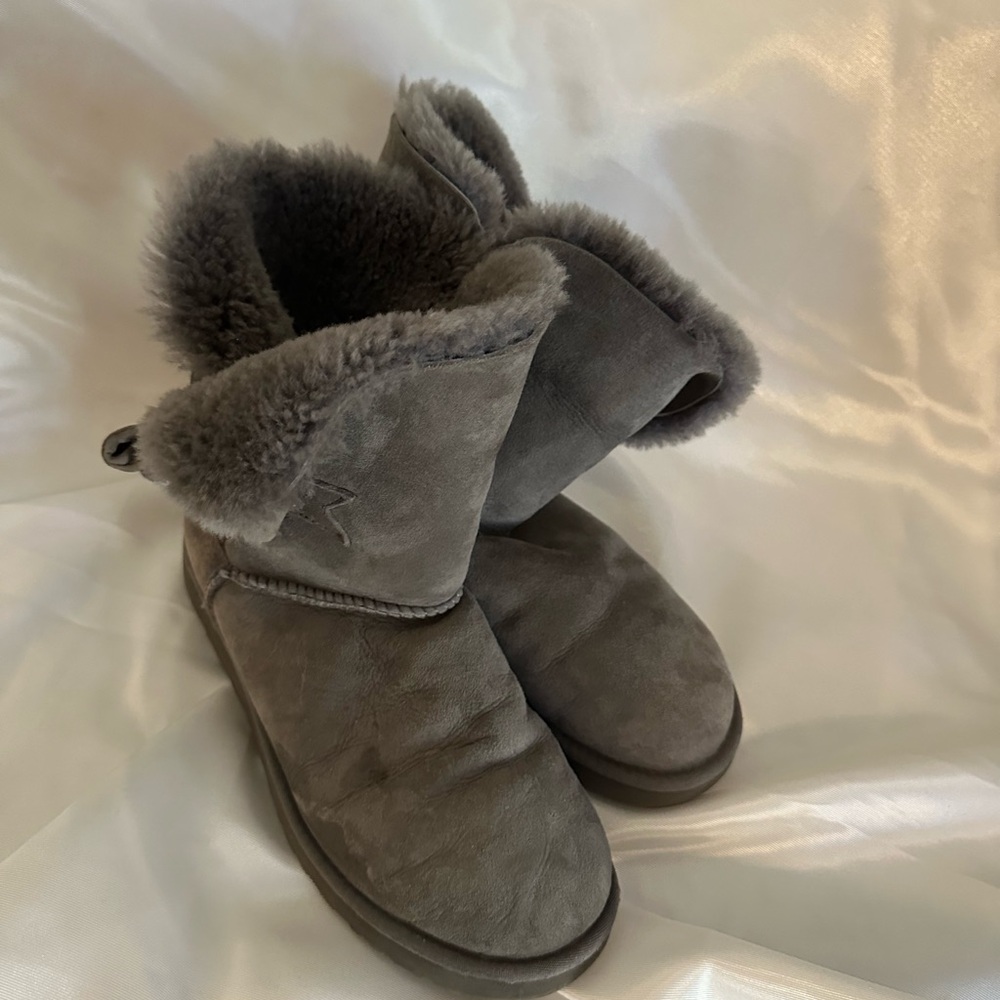 Ugg grey boots Sz 10 - Picture 7 of 7